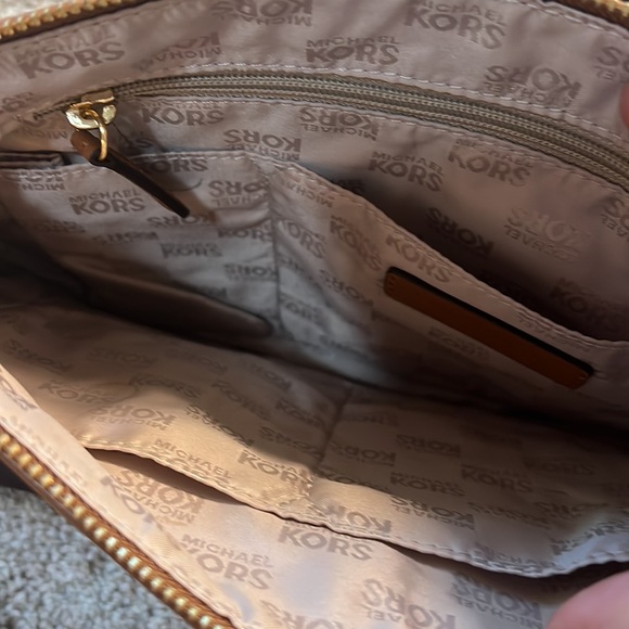 Michael Kors Bag - Picture 7 of 7